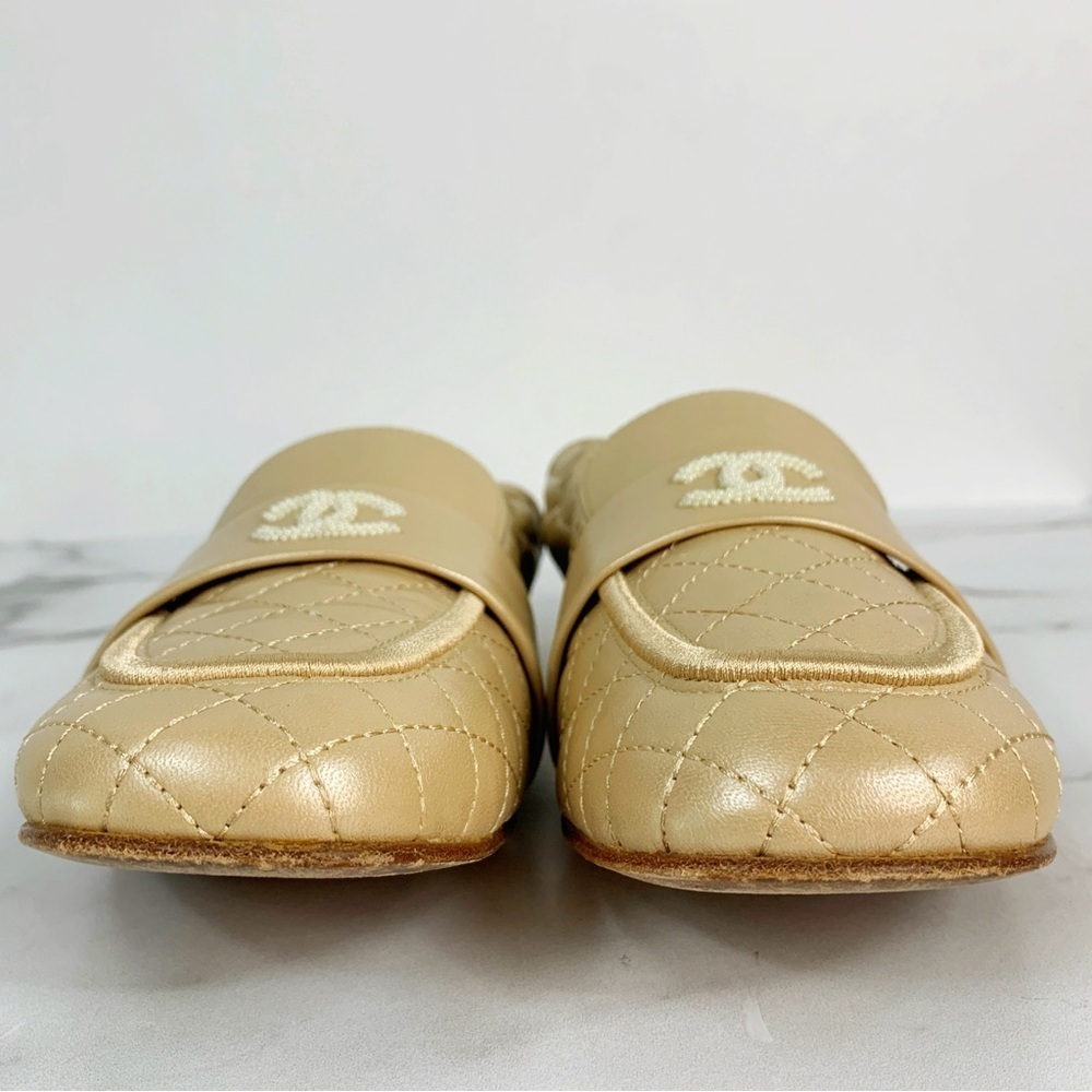 CHANEL Laminated Lambskin Pearled Beige Quilted Elastic CC Moccasin Loafers 37.5 - Picture 6 of 15